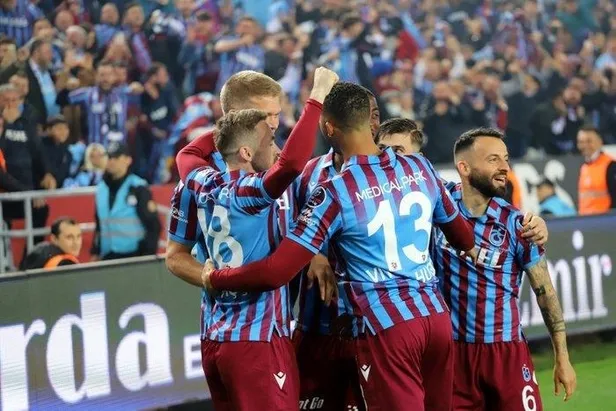 lider-trabzonspor-sampiyonlugunu-ilan-etti-trabzonspor-2-2-antalyaspor-mac-sonucu-ozet-1651347505543.jpeg Lider Trabzonspor şampiyonluğunu ilan etti! (Trabzonspor 2-2 Antalyaspor |MAÇ SONUCU ÖZET)-3