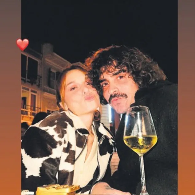 Yeni aşkıyla görüntülendi