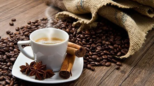 Jet hızında kilo verdiriyor; Sabahları Türk kahvesine 1 kaşık eklemek yeterli!