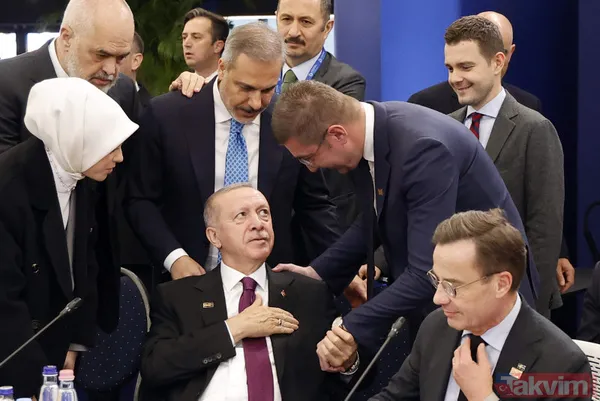 Avrupa Siyasi Topluluğu Zirvesi'nde ilgi odağı Başkan Erdoğan! Peş peşe temaslar: Ursula von der Leyen, Macron, Hristodulidis... - 19