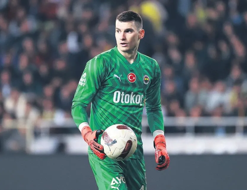 2 oyuncuya milli davet