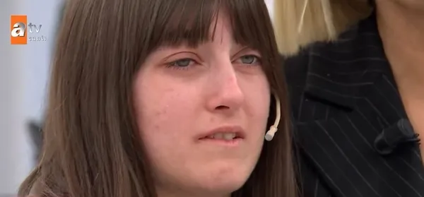 esra-erolda-seyircisi-22-yasindaki-irem-dogani-gozyaslarina-bogdu-genc-kiz-icin-seferber-oldular-annem-evi-ara-1671814488244.jpg Esra Erol’da seyircisi 22 yaşındaki İrem Doğan’ı gözyaşlarına boğdu! Genç kız için seferber oldular! "Annem evi, arabayı satıp evden kaçtı!” demişti...-7