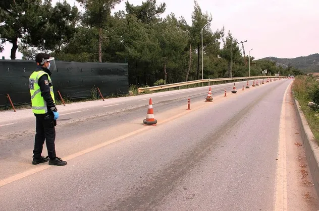 Bodrum’a giren tatilci sayısı sıfıra düştü! Kilometrelerce oluşan araç kuyruğu bitti