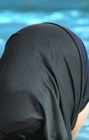 İzmir Dikili'deki haşema yasağına ayrımcılık cezası! 3 kişi hakkında kamu davası açıldı