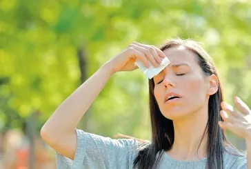 Hipertansiyon hastalarına yaz uyarısı: Soğuk duş kalp krizini tetikleyebilir