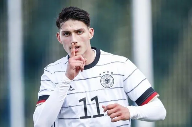 Galatasaray'dan flaş hamle! Bayern Münih forması giyen 18 yaşındaki genç yetenek Yusuf Kabadayı'ya kancayı attı