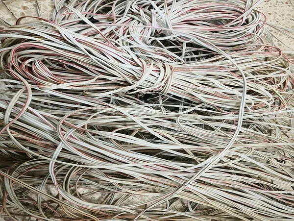 gecis-guzergahina-tuzaklanmis-tuncelide-teror-orgutu-pkkya-ait-patlayici-ve-muhimmat-ele-gecirildi-1593591682847.jpg Geçiş güzergahına tuzaklanmış... Tunceli'de terör örgütü PKK'ya ait patlayıcı ve mühimmat ele geçirildi-2