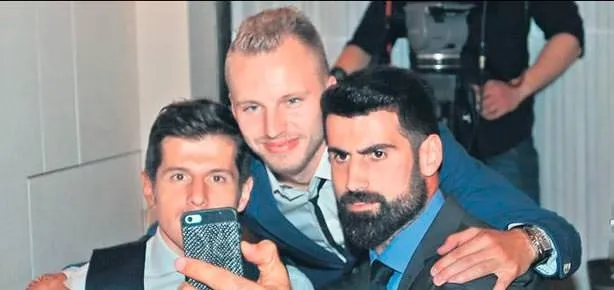 Kulübe gelin ve artık imzayı atın!