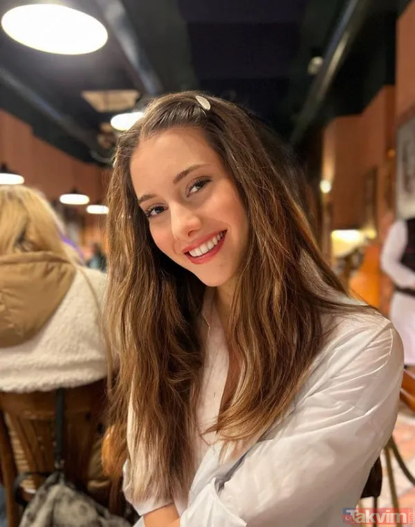 Aşkı bulan bulana! Afra Saraçoğlu ile Mert Ramazan Demir'den sonra bir dizi aşkı daha gerçek oldu! Yalı Çapkını'nın yeni sevgilileri - 21