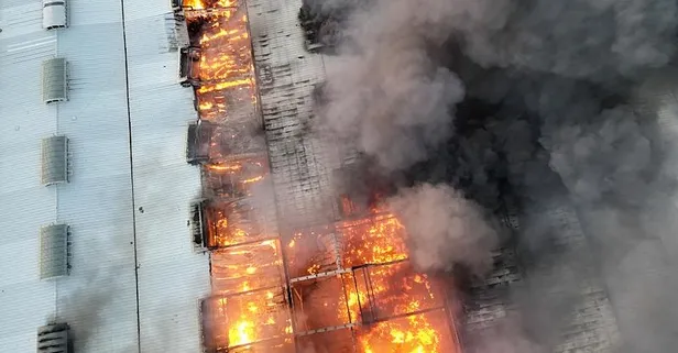 Fabrika yangını yeniden alevlendi: Alevler metrelerce yükseldi