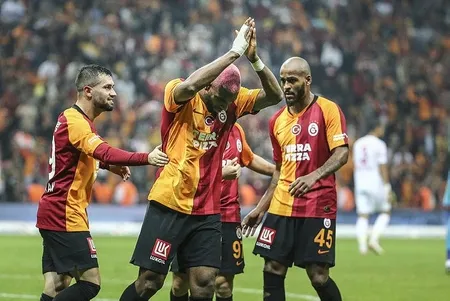 sivasi-deviren-galatasarayin-istatistikleri-goz-kamastirdi-1571450174862.jpeg Sivas’ı deviren Galatasaray’ın istatistikleri göz kamaştırdı-1