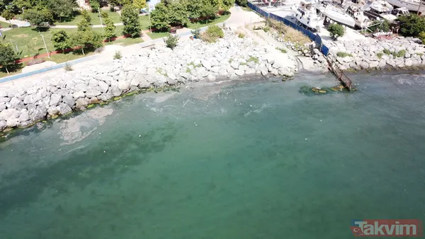 Marmara Denizi'nden müsilaj temizlenmeye çalışılırken Kalamış'taki dereden beyaz su aktı - 7