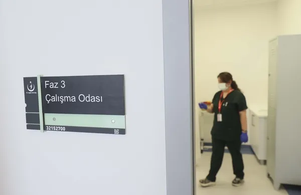 son-dakika-saglik-bakani-fahrettin-koca-turkovac-coronovac-3-doz-klinik-calismasina-katilmak-isteyenler-icin-telefon-numarasi-paylasti-1626422807412.jpg SON DAKİKA: Sağlık Bakanı Fahrettin Koca Turkovac-Coronovac 3. doz klinik çalışmasına katılmak isteyenler için telefon numarası paylaştı-6