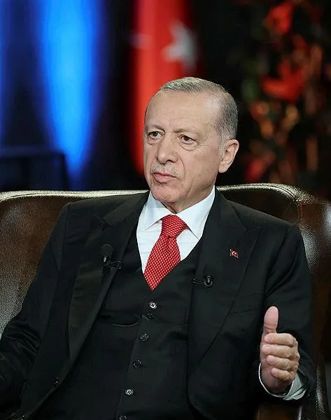 son-dakika-baskan-erdogandan-canli-yayinda-onemli-aciklamalar-1685041627084.jpeg Başkan Erdoğan'dan canlı yayında önemli açıklamalar: "Büyük Türkiye zaferi için her oy çok kıymetli, bu dönem şahlanış dönemi"-5