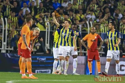 Fenerbahçe - Galatasaray derbisinden ekrana yansımayan kareler! Nefes kesen mücadele...