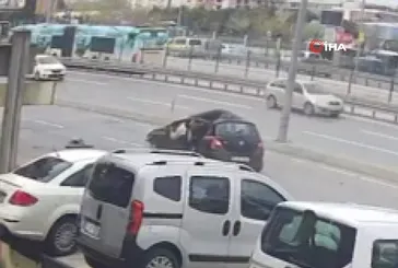Avcılar E-5'te korkunç kaza kamerada!
