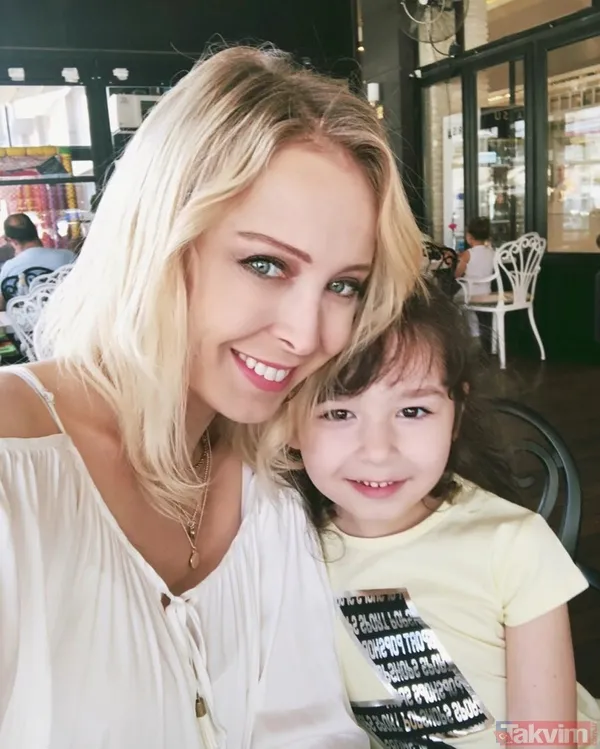 Elif Ada İçin "Maşallah Çok Güzel Bir Genç Kız Oldu", "Ne Çabuk Büyüdü" Yorumları Yapıldı.