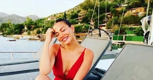 Yunanistan’da tatil yapan Demet Özdemir'e bekarlık yaradı: Yıkılmadım ayaktayım!