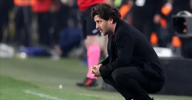 48 yaşındaki teknik adamdan oyunculara mesaj! Bordo-mavililer 3 puan için kenetlendi!