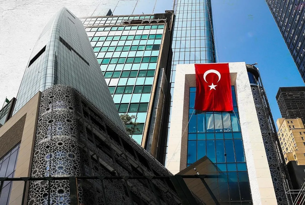 Türkevi önünde Kur’an-ı Kerim’e saldırı