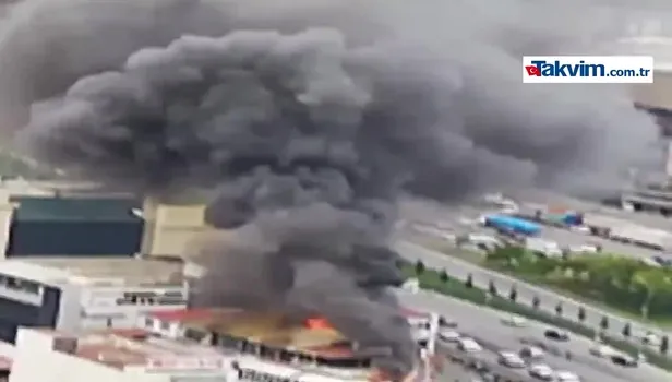 İkitelli'de iş merkezinde yangın