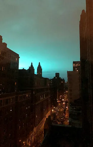 ABD'de mavi ışık paniği! Sebebi belli oldu