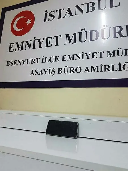 SON DAKİKA: Çocuklu kadın hayatının şokunu yaşadı: Kapkaççıların telefonu alıp kaçtığı anlar kamerada!-5