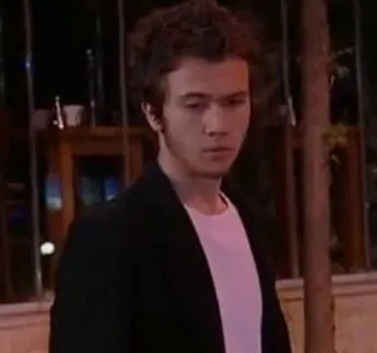 Çukur'un yıldızı Aras Bulut İynemli Arka Sokaklar'da! Çukur'un dediğim dedik Yamaç'ı Arka Sokaklar'da araba hırsızı-8