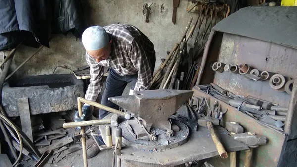 60-yillik-ustanin-cagrisi-yetistirecek-usta-bulamiyoruz-1616744144447.jpg 60 yıllık ustanın çağrısı: Yetiştirecek usta bulamıyoruz-5