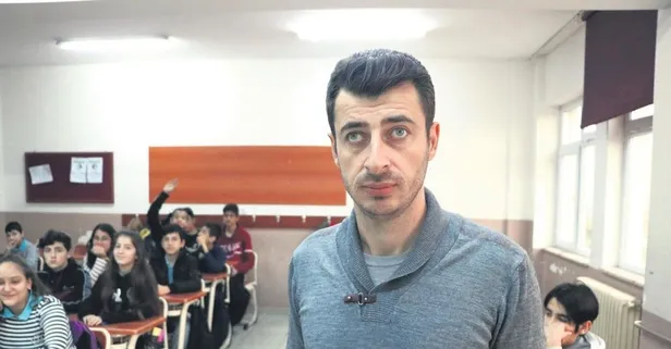 Engelsiz eğitim! Öğrencilerinin sevgisinden aldığı güçle görevini aşkla yapıyor