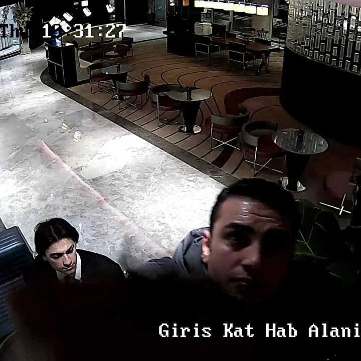 taktik-degisti-amac-ayni-once-bant-ardindan-pecete-ekrem-imamoglunun-gittigi-otelden-yeni-goruntuler-ortaya-ci-1745877313051.jpeg