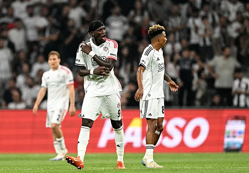 Beşiktaş tur peşinde! Solskjaer'den sürpriz 11 tercihi - 7