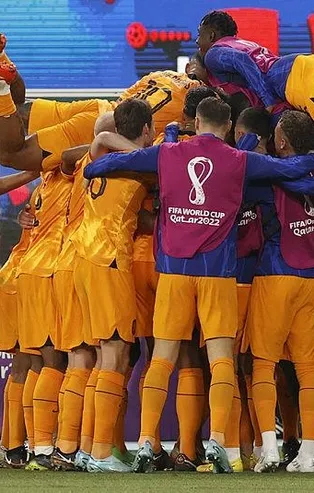 ABD'yi 3-1 mağlup eden Hollanda çeyrek finale adını yazdıran ilk takım oldu