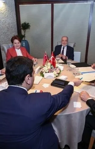 Altı benzemezin toplantısında HDP'nin olmaması yeni bir oyun mu? Gizli ortaklık devam mı ediyor? Kılıçdaroğlu'ndan dikkat çeken açıklama