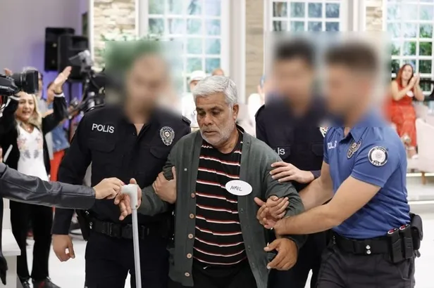 Korkunç gerçek Esra Erol'da ortaya çıktı! "Kızım kaçırıldı" dedi ama kızını para karşılığı cinsel ilişkiye zorladığı ortaya çıktı-4