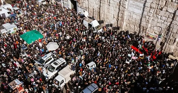 Emevi Camii'nde izdiham: Ölü ve yaralılar var! Şam valisinden açıklama