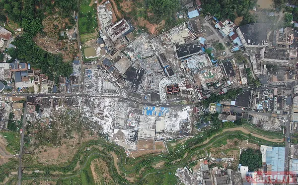Çin’i kasırga vurdu! 141 fabrikada yıkım: On binlerce kişi evinden oldu! Hasarın boyutu o fotoğraflarda ortaya çıktı - 6