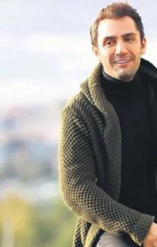 İpek’ten çifte şarkı