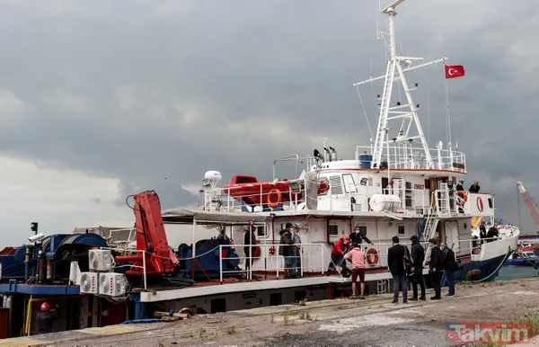 SON DAKİKA: A Haber Marmara Denizi'ndeki müsilajı (deniz salyası) araştıran ODTÜ gemisinde! 'Marmara 6-7 yılda biraz düzelebilir' - 18