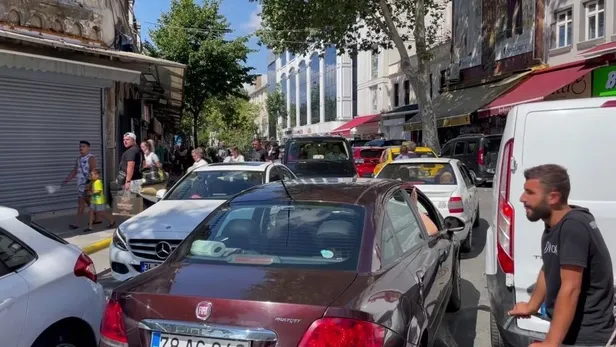 İstanbul'da vatandaşa büyük eziyet! 30 yıldır hizmet veren 460 araçlık otopark CHP'li İBB tarafından 1,5 yıldır kapalı tutuluyor-2