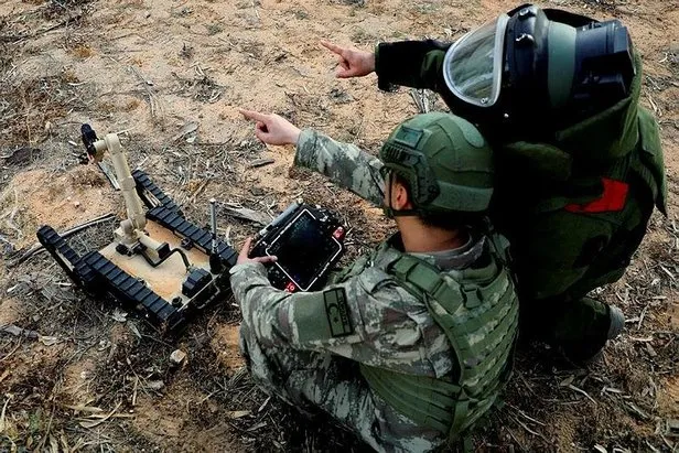 Mehmetçik, Libya'da darbeci Hafter'in tuzakladığı patlayıcıları tek tek temizliyor-2