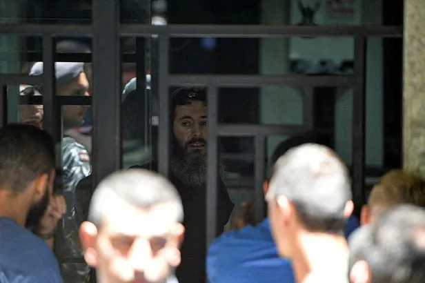 lubnanda-rehine-krizi-hesabindaki-parayi-cekemedigi-iddia-eden-sahis-bankada-ates-acti-1660223085424.jpeg Lübnan'da rehine krizi! "hesabındaki parayı çekemediği" iddia eden şahıs bankada ateş açtı-3