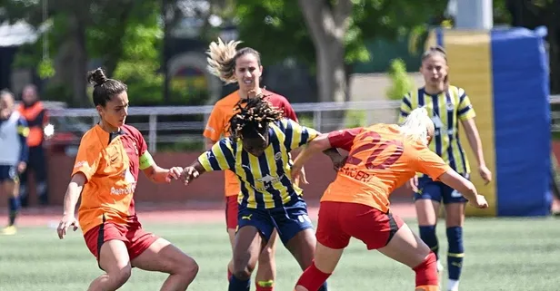 Kadınlarda derbi Fenerbahçe'nin!