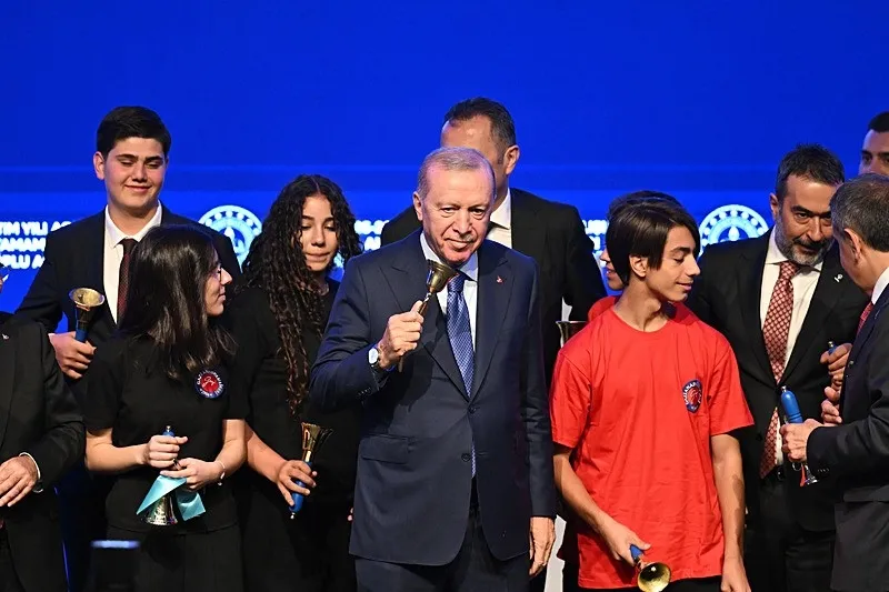 baskan-erdogandan-pisa-sonuclarini-hazmedemeyen-muhalefete-tepki-yapay-zeka-ve-sosyal-medya-uyarisi-inaniyorsa-1789402606454.jpeg Başkan Erdoğan'dan PISA sonuçlarını hazmedemeyen muhalefete tepki! Yapay zeka ve sosyal medya uyarısı: "İnanıyorsanız mutlaka başaracaksınız"-4