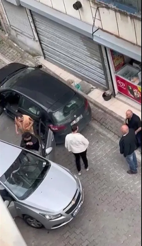 istanbulun-gobeginde-pes-dedirten-olay-gunduz-vakti-kacirip-taninmaz-hale-gelinceye-kadar-dovduler-1716023843927.jpeg İstanbul'un göbeğinde "pes" dedirten olay: Gündüz vakti kaçırıp tanınmaz hale gelinceye kadar dövdüler!-2