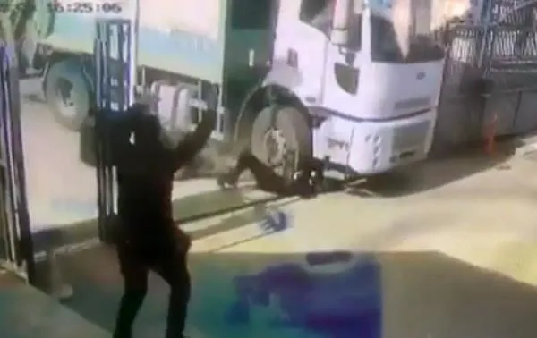 Antalya'da feci son! Motosiklet sürücüsü Ahmet'in öldüğü kaza kamerada-4