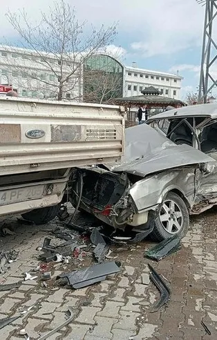 Malatya'nın Yeşilyurt ilçesinde 6 araç birbirine girdi: 1 kişi yaralandı