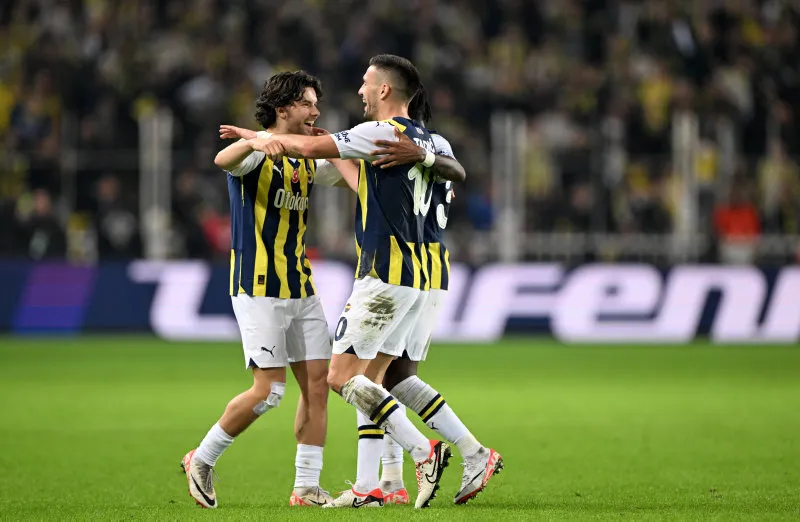 Fenerbahçe Spartak Trnava'yı farklı yendi liderliği kaptı! - 17