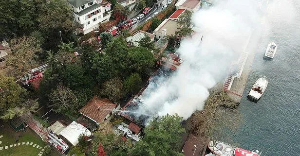 Tarihi Vaniköy Camisi’ndeki yangın havadan görüntülendi