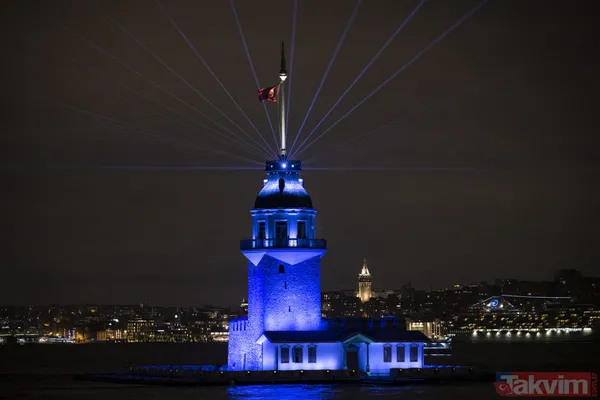 Boğaz incisine kavuştu! "Kız Kulesi ışık ve lazer şovuyla açıldı" - 11